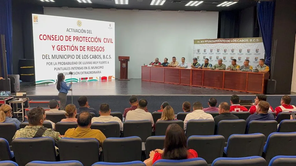 Los Cabos Municipal Civil Protection Council session over the rain forecast