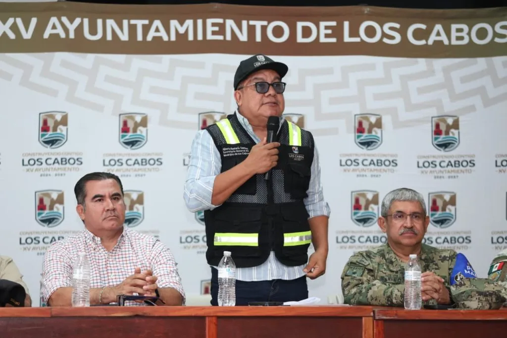Los Cabos Municipal Civil Protection Council session ahead of Hurricane Rachel