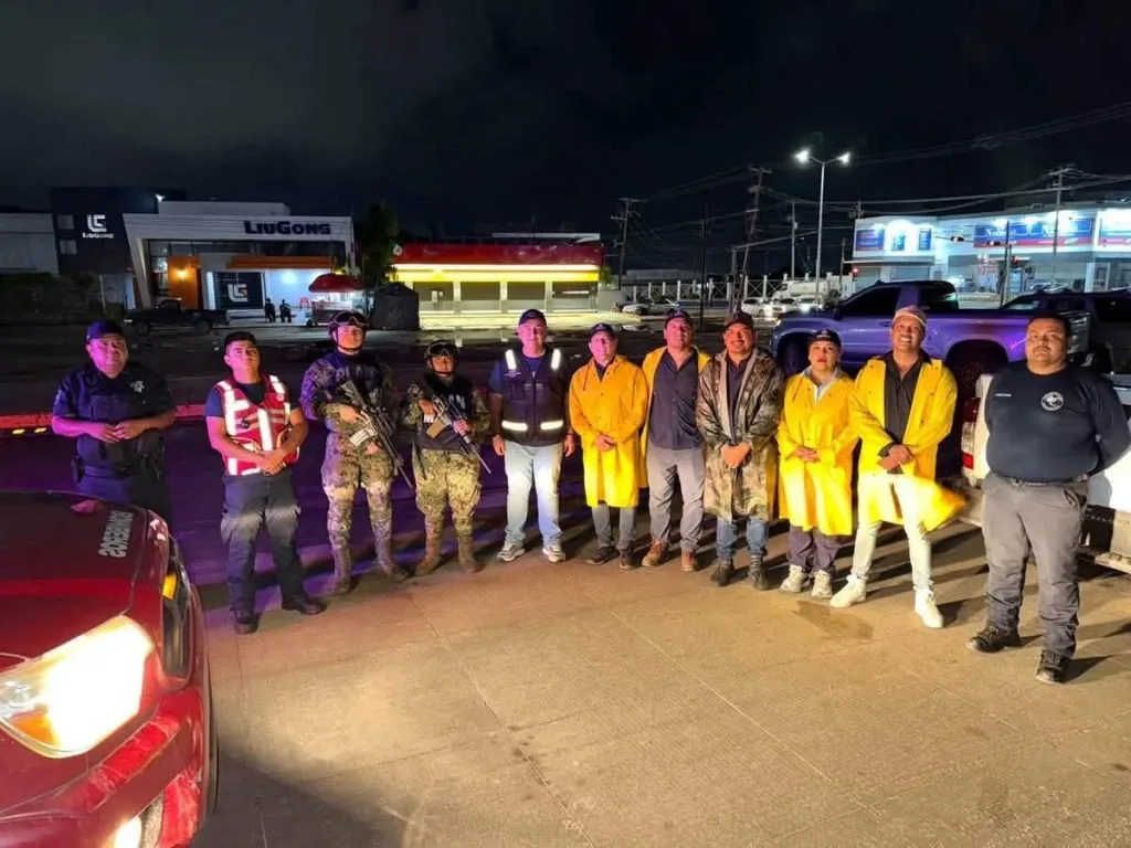 Municipal and Civil Protection staff tour Cabo San Lucas neighborhoods during the operation for Hurricane Rachel's remnants