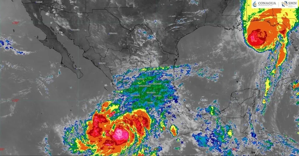 Los Cabos Civil Protection staff monitoring Hurricane Simon