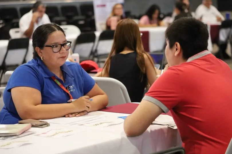 National Employment Service job fair in La Paz